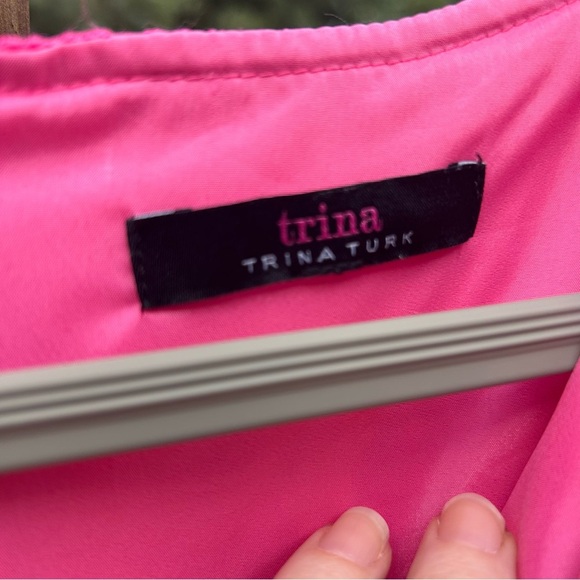TRINA TURK Laguna Ruffle Bell Sleeve Shift Dress EUC Hot Pink - Picture 4 of 6